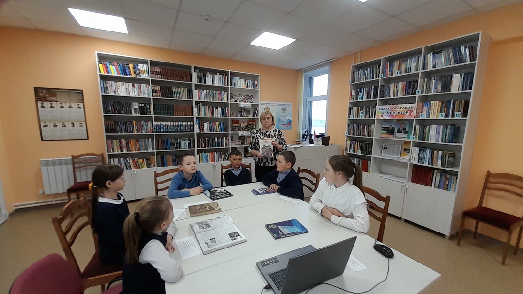 Игра-викторина с детьми «Удивительный мир космоса» в Тораевской сельской библиотеке совместно с Домом культуры Игра-викторина с детьми «Удивительный мир космоса» в Тораевской сельской библиотеке совместно с Домом культуры