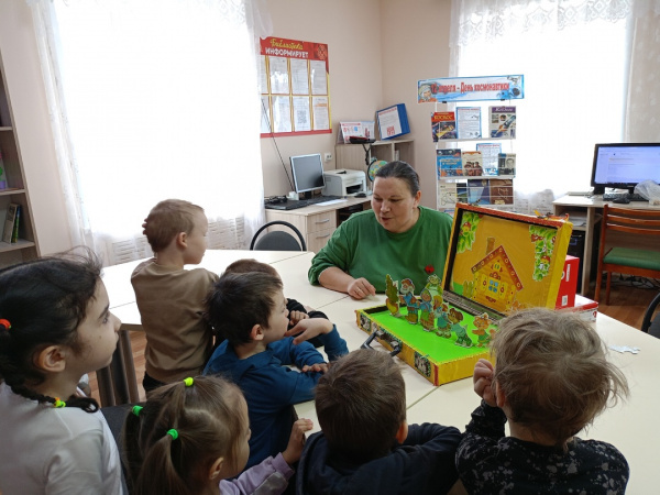 Экскурсия для дошкольников в Шатьмапосинской сельской библиотеке Экскурсия для дошкольников в Шатьмапосинской сельской библиотеке