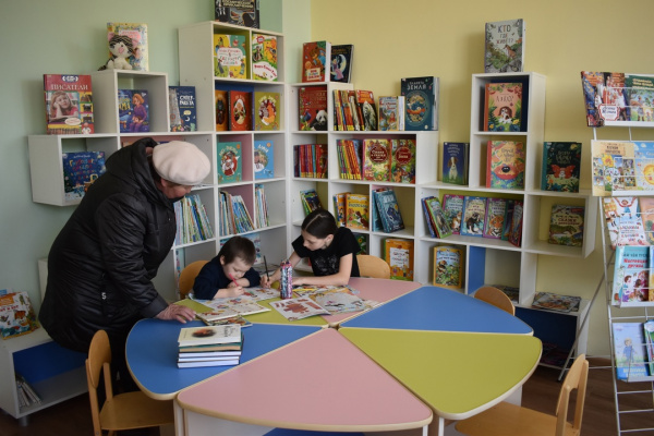 Выставка-путешествие по книгам «Широка страна моя родная» в Ильинской сельской библиотеке Выставка-путешествие по книгам «Широка страна моя родная» в Ильинской сельской библиотеке