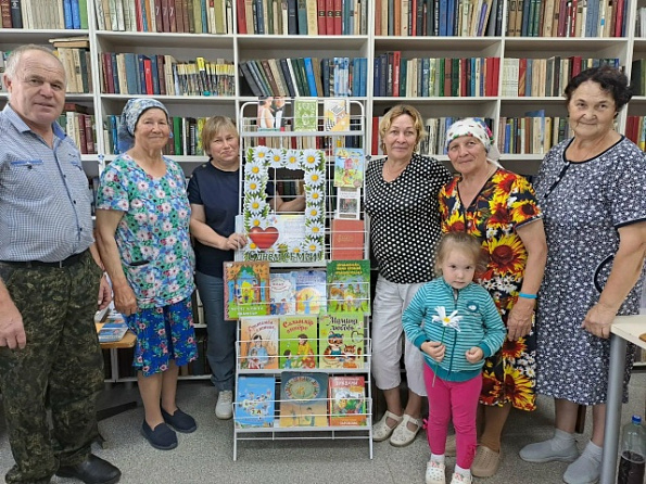 Семейный час «Ромашковое настроение» в Тойгильдинской сельской библиотеке