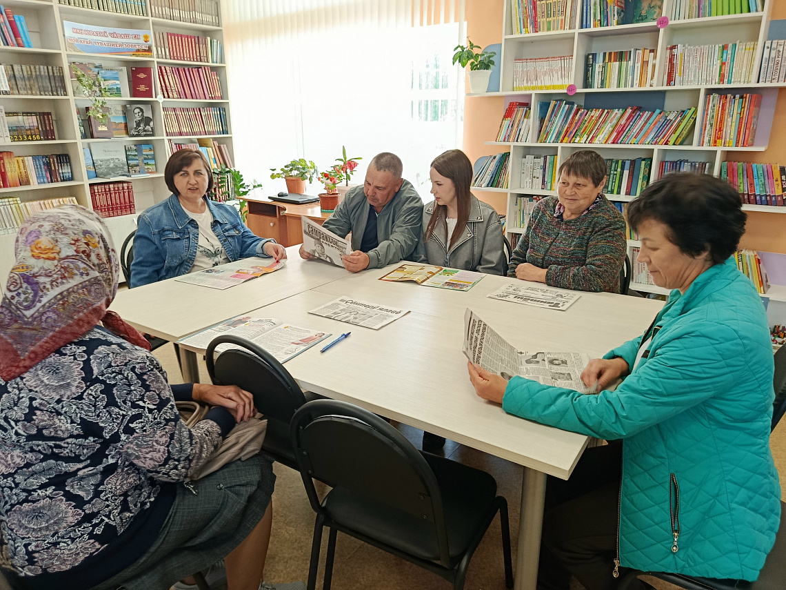 Обзор периодики «Читай, листай — мир узнавай» в Тораевской сельской библиотеке