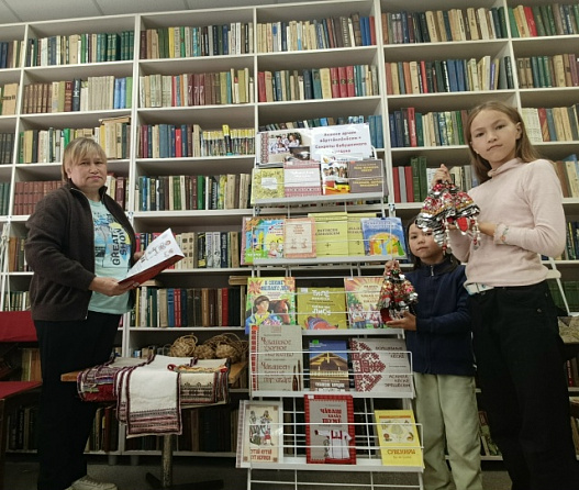 Выставка «Секреты бабушкиного сундука» в Тойгильдинской библиотеке